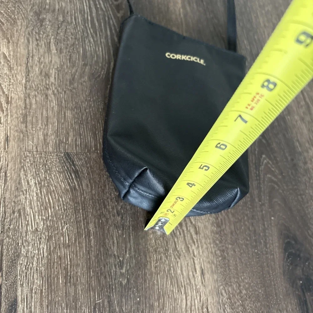 Corkcicle Black Carry Crossbody Sling Bag Vegan Leather Water Bottle Bag NEW